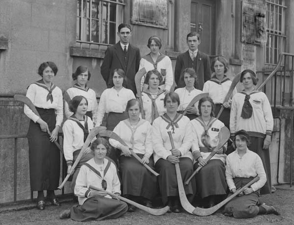 Antique Camogie Team - Bank Lane - Ireland - 1915