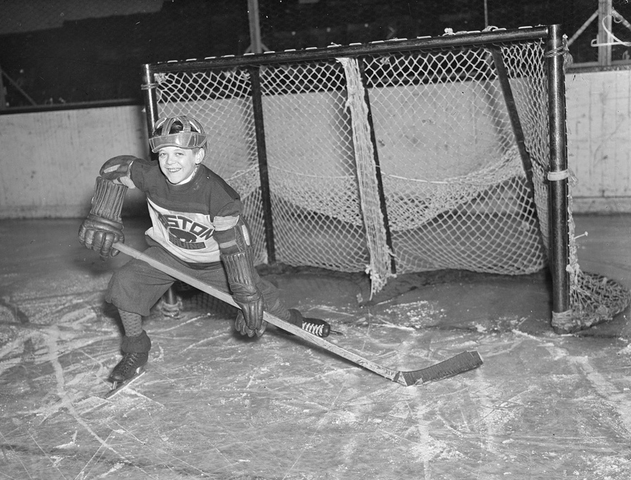 Antique Ice Hockey - Art Ross Jr - 1928