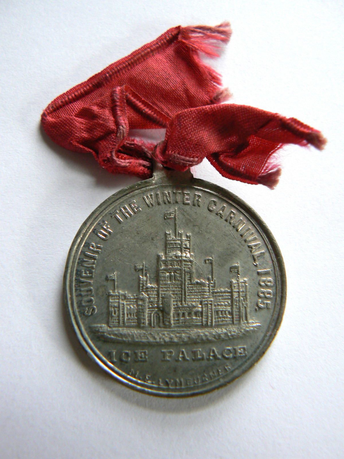 1885 Montreal Winter Carnival Souvenir Coin / Medallion side a