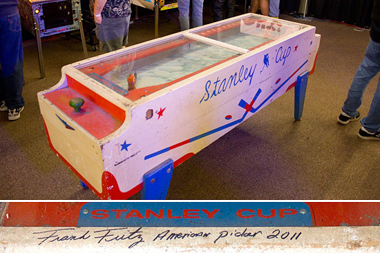 Irving Kaye Stanley Cup Hockey Pinball Machine - 1960s