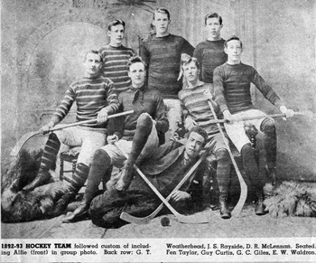Queen's University Ice Hockey Team - 1892 / 1893