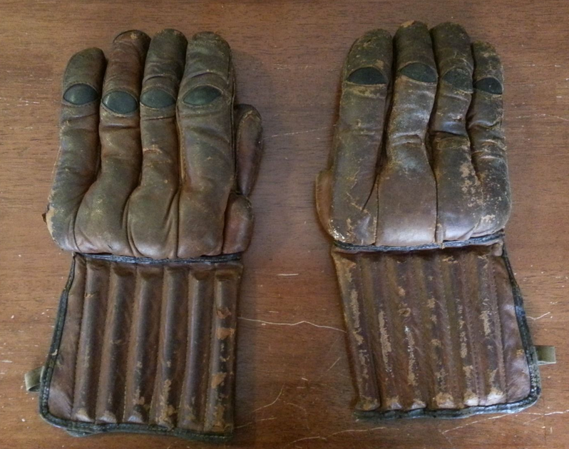 Antique Ice Hockey Gloves 1920s | HockeyGods
