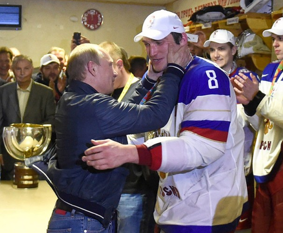 Vladimir Putin congratulates Alex Ovechkin 2014 World Champion