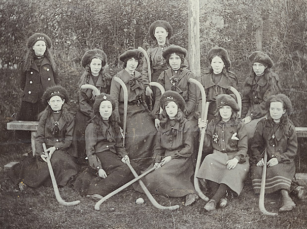 Aberayron County School Girls Hockey Team 1904