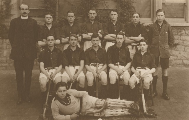 Antique Field Hockey Team - College or Boys School 1940s