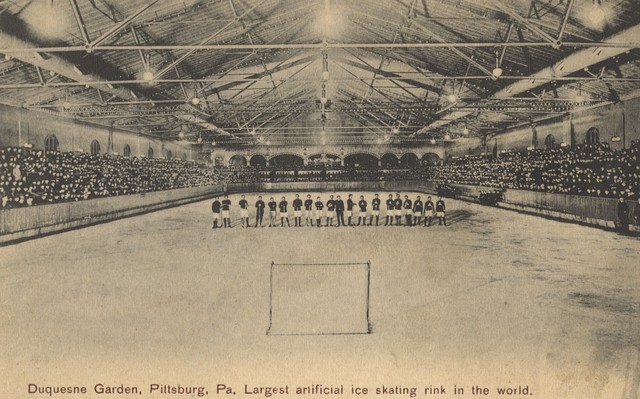 Duquesne Garden - Pittsburgh Athletic Club vs Queen's University