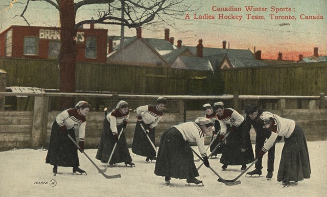 Ladies Ice Hockey Team - The face-off - Toronto, Ontario 1912