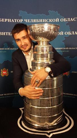 Slava Voynov hugs Stanley Cup in Chelyabinsk, Russia 2014