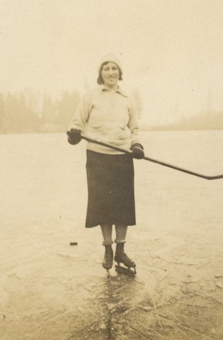 Hockey Goddess late 1920s - Mack
