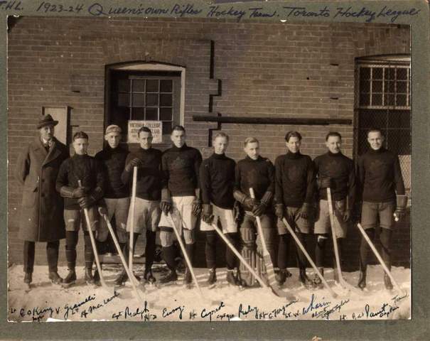 Queen's Own Rifles Hockey Team - Toronto Hockey League 1924