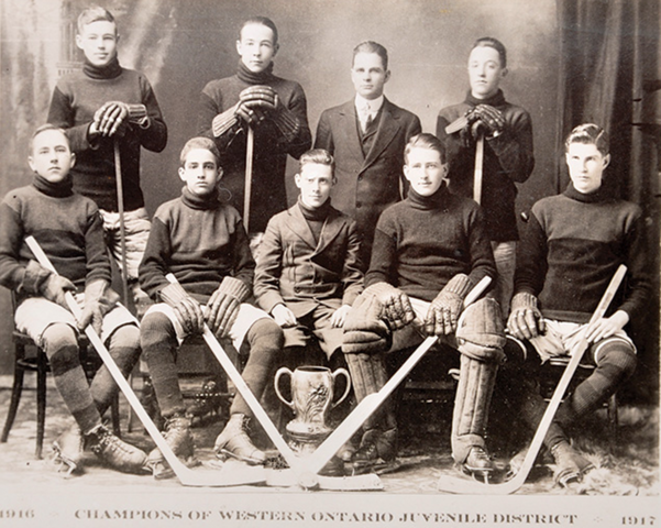 Mitchell Juvenile Hockey Team - Western Ontario Champions 1917