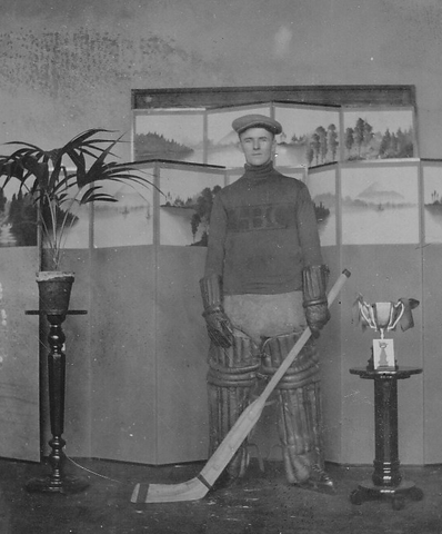 Frederick Victor Richardson - Hudson's Bay Co. Hockey Team 1922