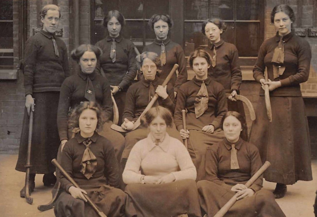 Hartley University College Ladies Hockey Team 1911 - Southampton