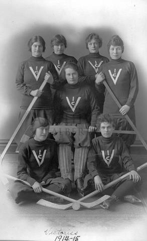 Edmonton Victorias Women's Hockey Team 1914