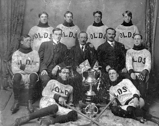 Olds Hockey Team 1912 Olds, Alberta