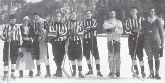 Der Berliner Schlittschuh Club EisHockey Team at St. Moritz 1913