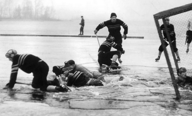 Pond Hockey Failure - Skating on Thin Ice in Sweden 1959