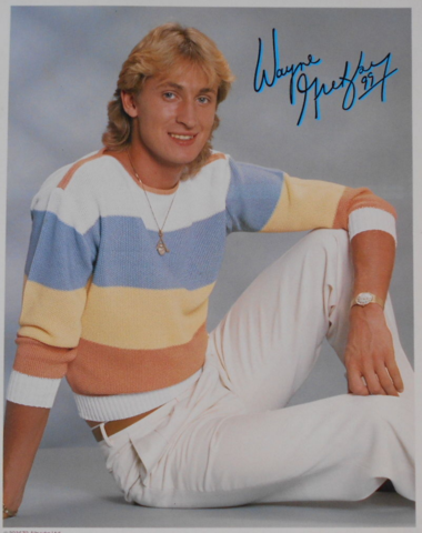 Wayne Gretzky Fan Club Photo with Autograph 1981