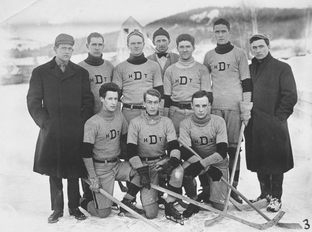 Dartmouth College Hockey Team 1908–09
