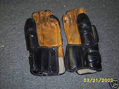 Ice Hockey Gloves Cooper Weeks 1950s 1b