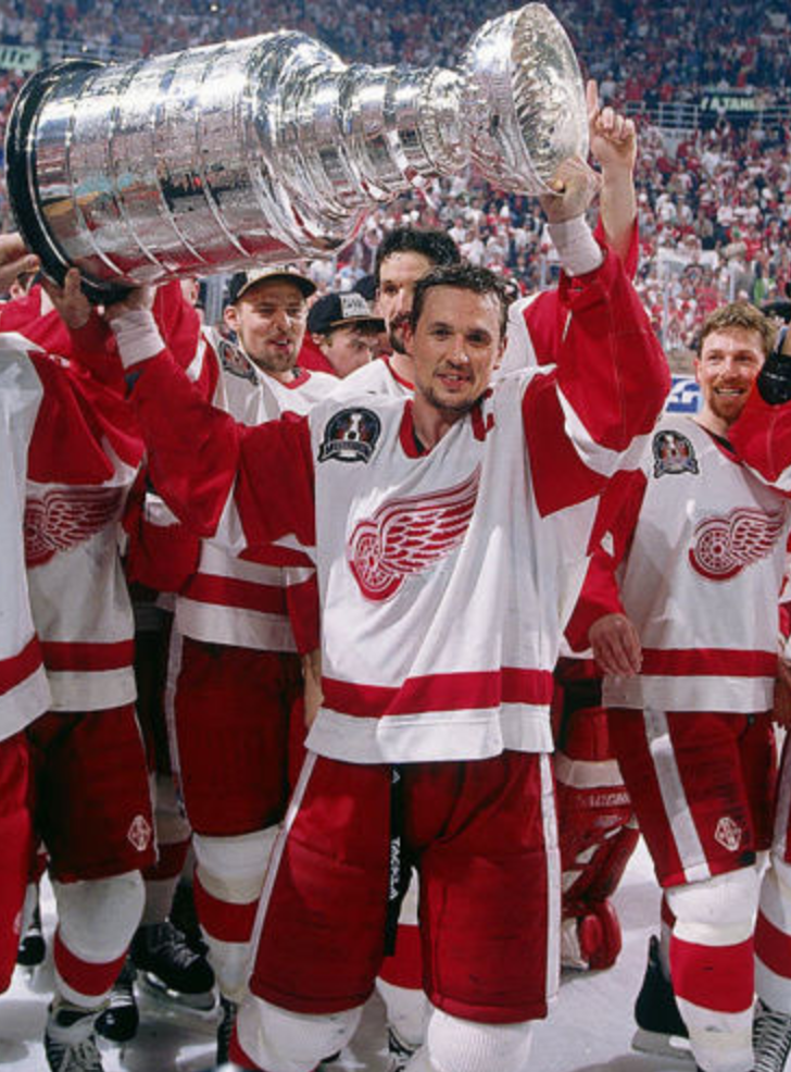 Steve Yzerman Signed Detroit Red Wings Framed Holding Stanley Cup 8x10 Photo