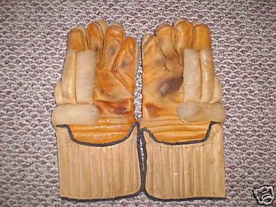 Hockey Gloves 1930s Holden Polar 1b
