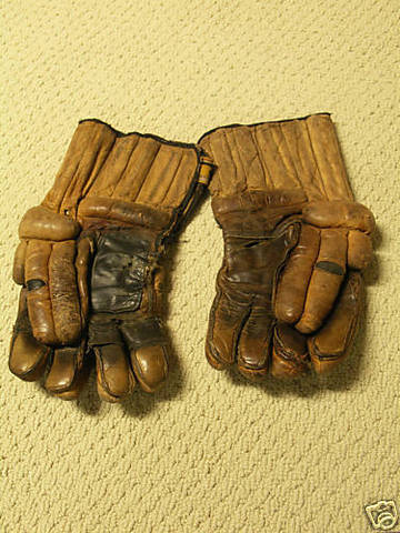 Hockey Gloves 1940s 2b