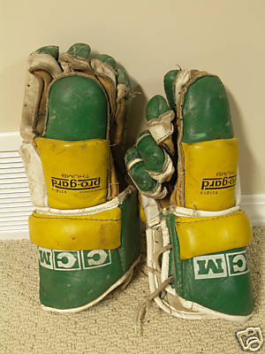 Hockey Gloves 1970s 1b