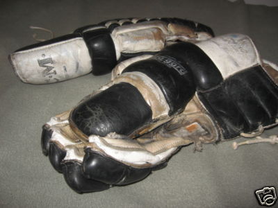 Hockey Gloves 1970s 2b