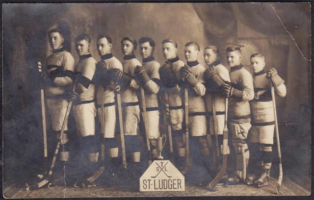 St-Ludger Hockey Team 1920s - Saint-Ludger, Quebec