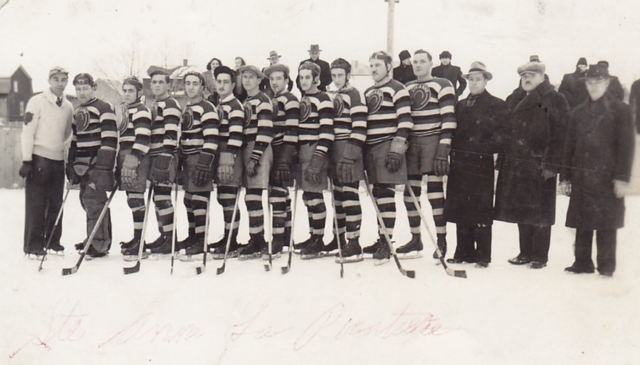 Ste Anne Hockey Team 1930s Sainte-Anne-de-la-Pocatière