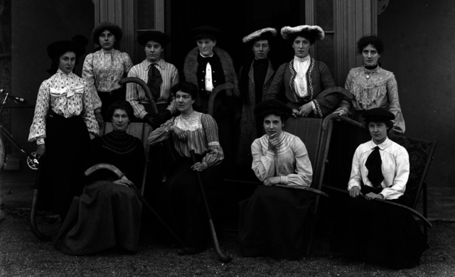 Ladies Field Hockey Players in Ireland 1904