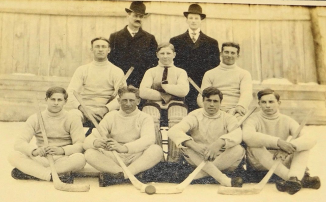 Wellesley Hockey Team - circa 1910