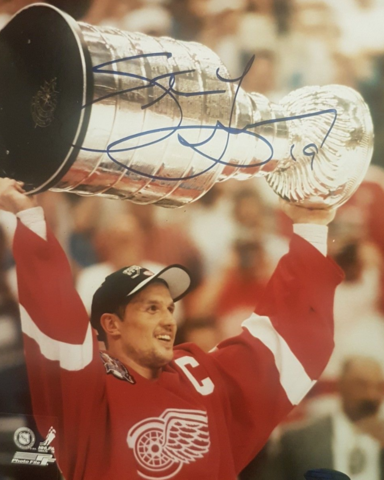 Steve Yzerman 1998 Stanley Cup Champion