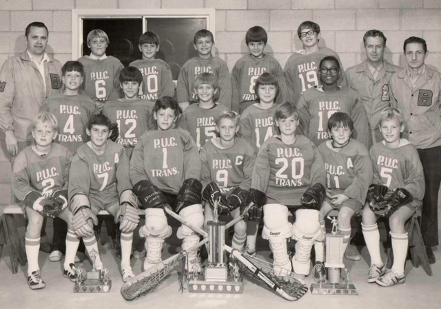 Wayne Gretzky Lacrosse 1971 with his father Walter Gretzky in team photo