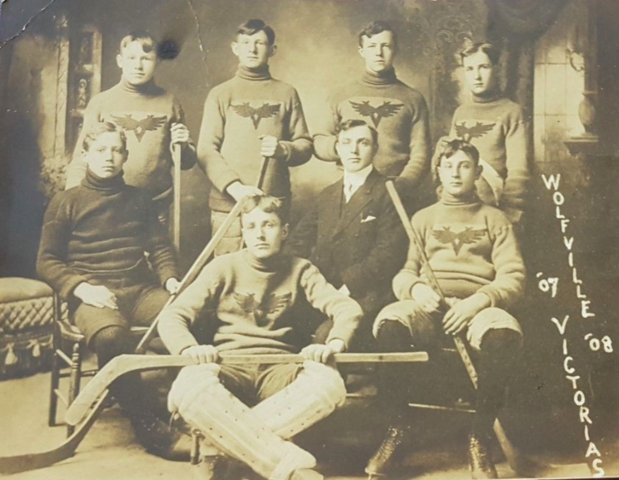 Wolfville Victorias Hockey Team 1907