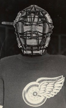 Detroit Red Wings Goalie John Ross Roach wearing a Baseball Catchers Mask 1934