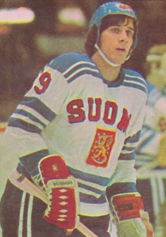 Veli-Pekka Ketola 1971 Finland Men's National Ice Hockey Team / 1971 Porin Ässät