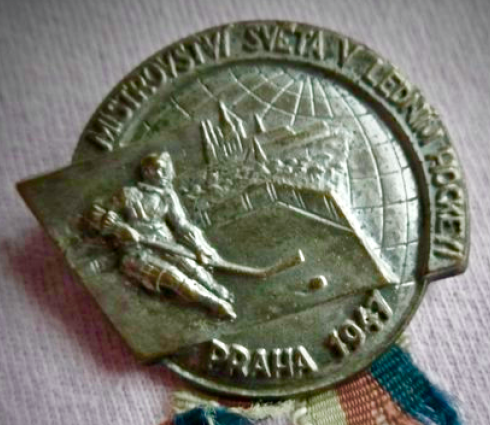 1947 Ice Hockey World Championships Badge / Medal