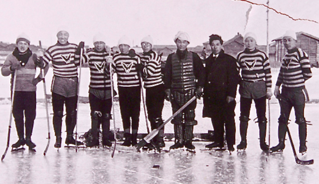 Oji Eagles Hockey Team 1926 王子 イーグルスホッケーチーム