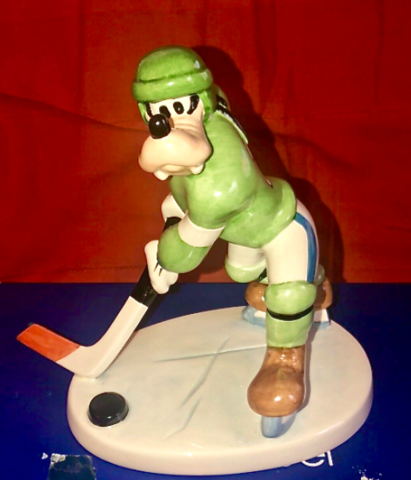 Goofy Hockey - Goofy Hockey Player Figurine by Goebel 1986