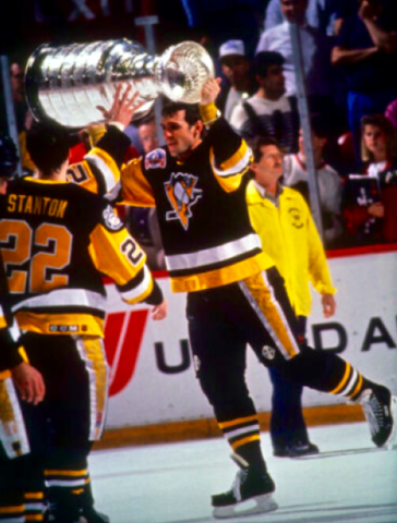 Ma boi Ron Francis with the cup in 92! : r/penguins