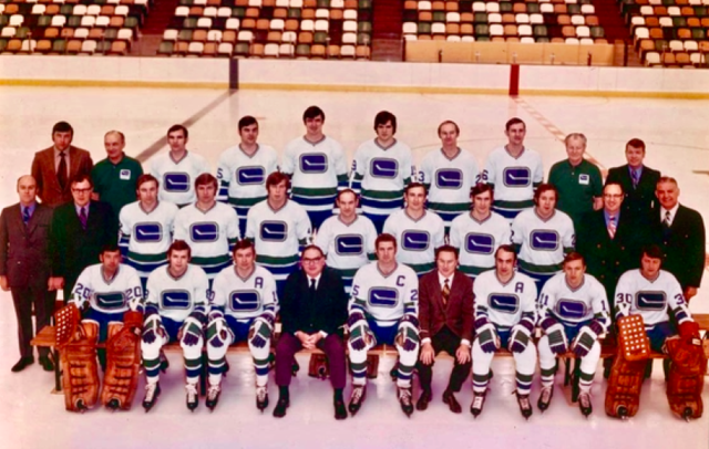 Vancouver Canucks 1970 - First Vancouver Canucks Team / NHL