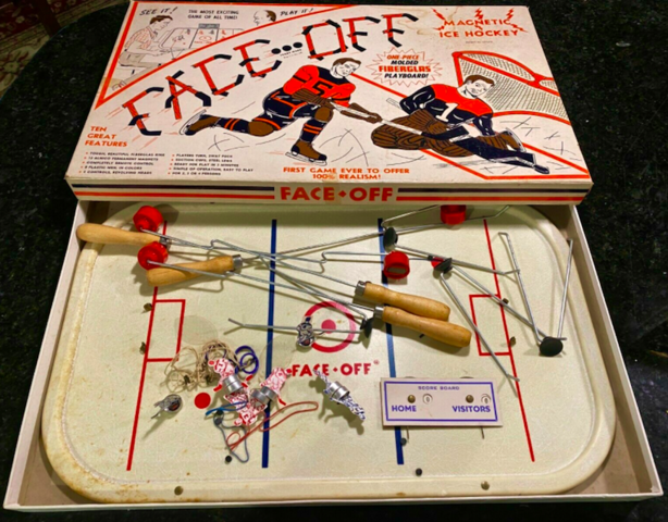 Face-Off Magnetic Ice Hockey Game 1957 The GameCraft Company