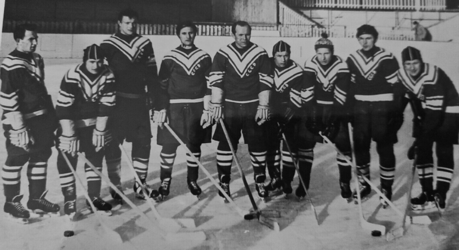 Pin by JasonC ツ on Vintage Hockey  Hockey players, Cccp, Ice hockey teams