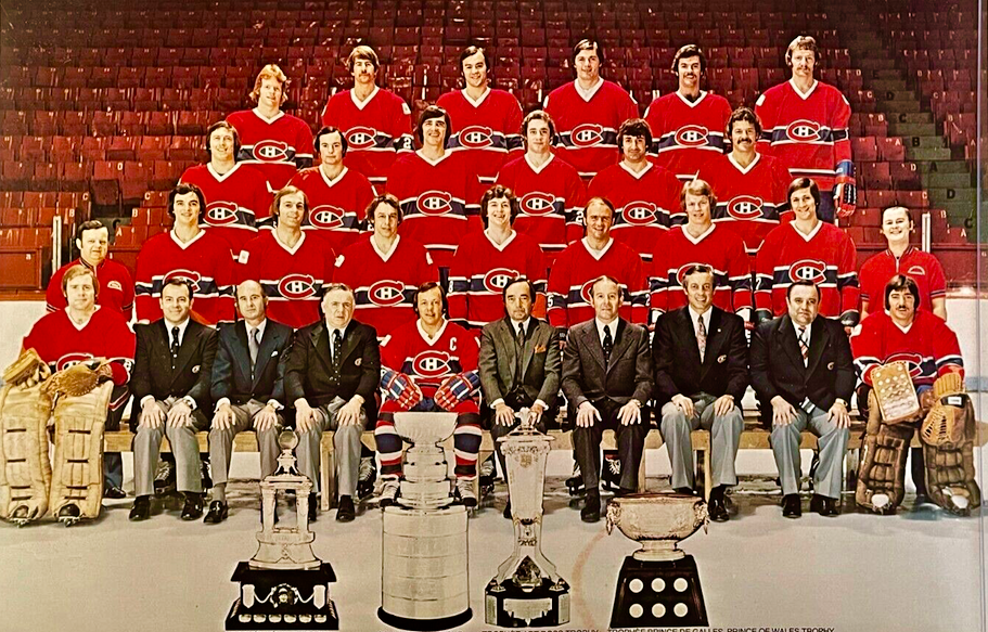  Larry Robinson - Montreal Canadiens - 1975-76 Stanley Cup  Champions! - Sports Illustrated - May 24, 1976 - Philadelphia Flyers -  Hockey - SI : Collectibles & Fine Art