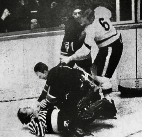 New Haven Blades Goalie Jim Armstrong Chokes EHL Linesman Gordie Heagle 1972