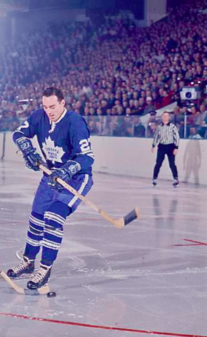 Frank Mahovlich 1967 Toronto Maple Leafs Game Action