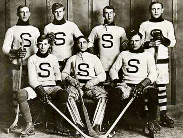 University of Saskatchewan Hockey Team 1911-12