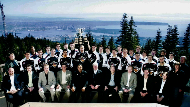 Vancouver Giants 2007 Memorial Cup Champions atop Grouse Mountain